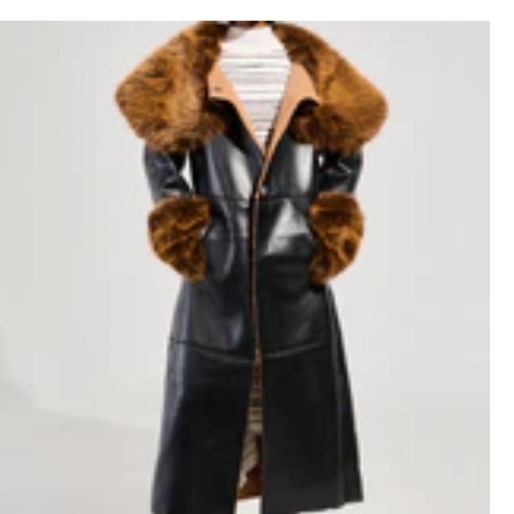 AKIRA SIREN FUR TRIM TRENCH COAT
SOLD OUT
BRAND NEW NEVER WORN
TAGS ATTACHED
